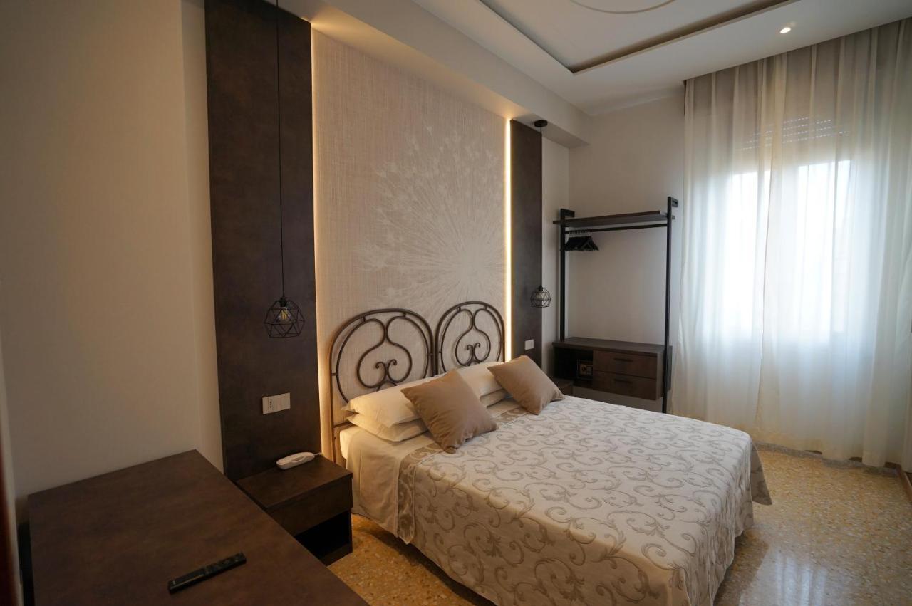 Hotel Villa Fulgida Каттоліка Екстер'єр фото