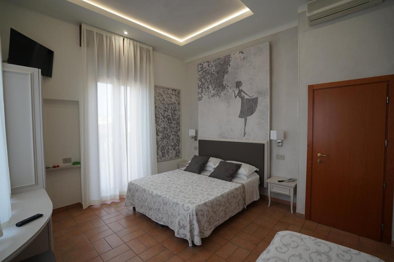Hotel Villa Fulgida Каттоліка Екстер'єр фото