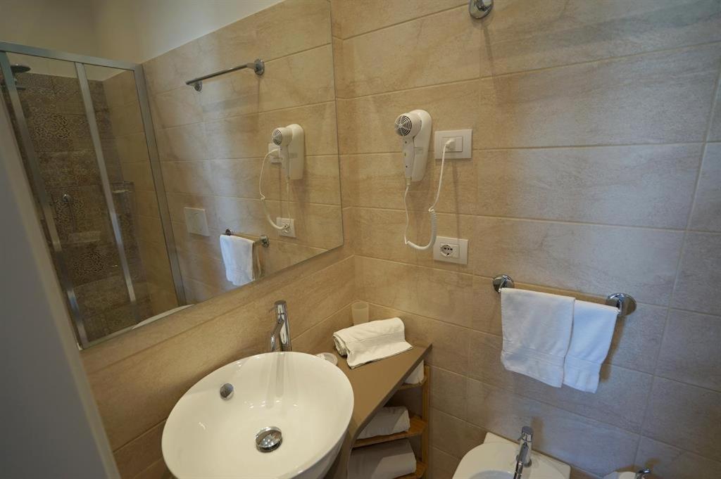 Hotel Villa Fulgida Каттоліка Екстер'єр фото