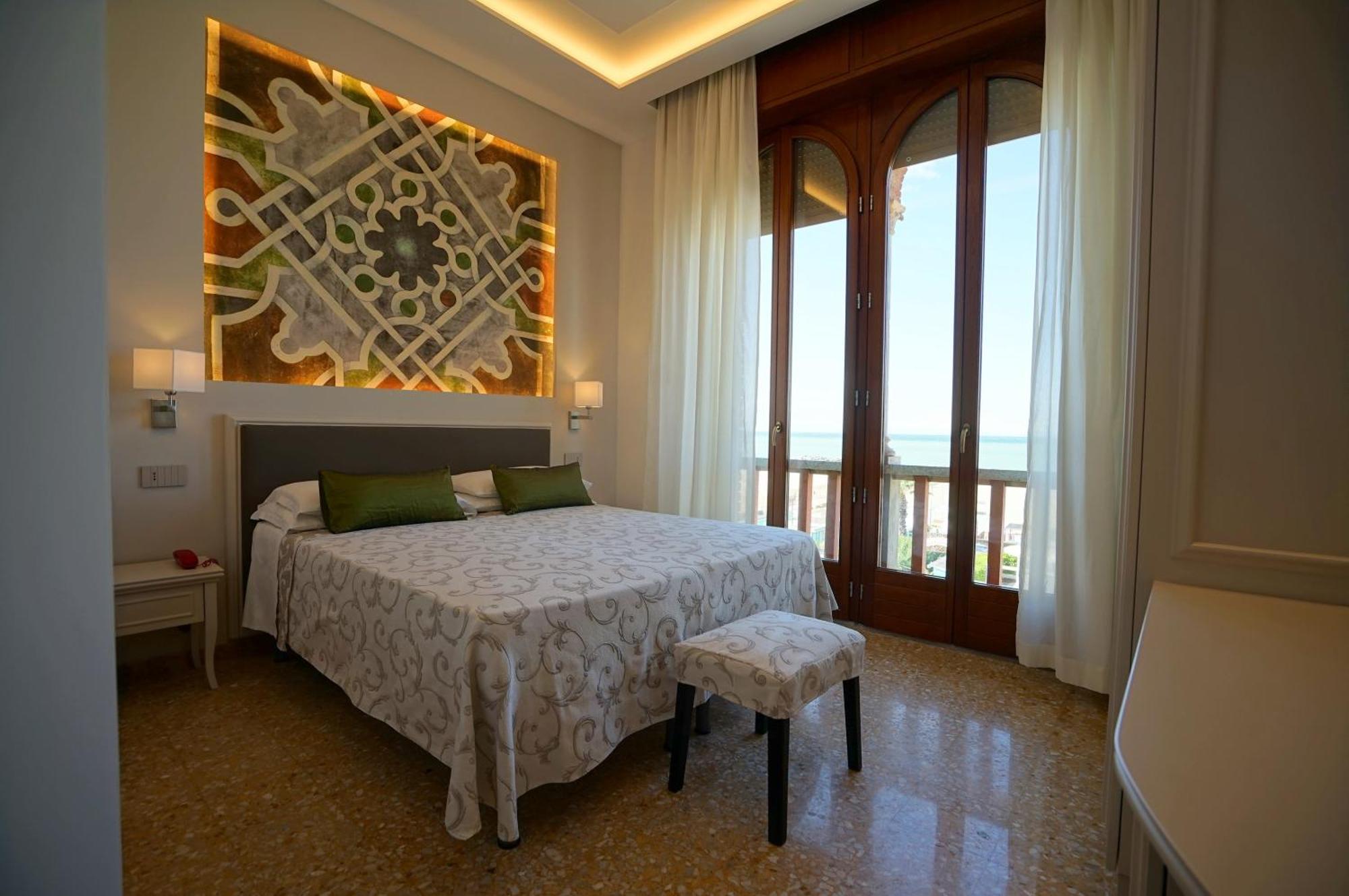 Hotel Villa Fulgida Каттоліка Екстер'єр фото