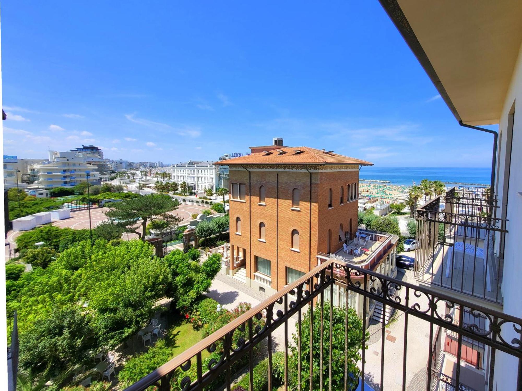 Hotel Villa Fulgida Каттоліка Екстер'єр фото