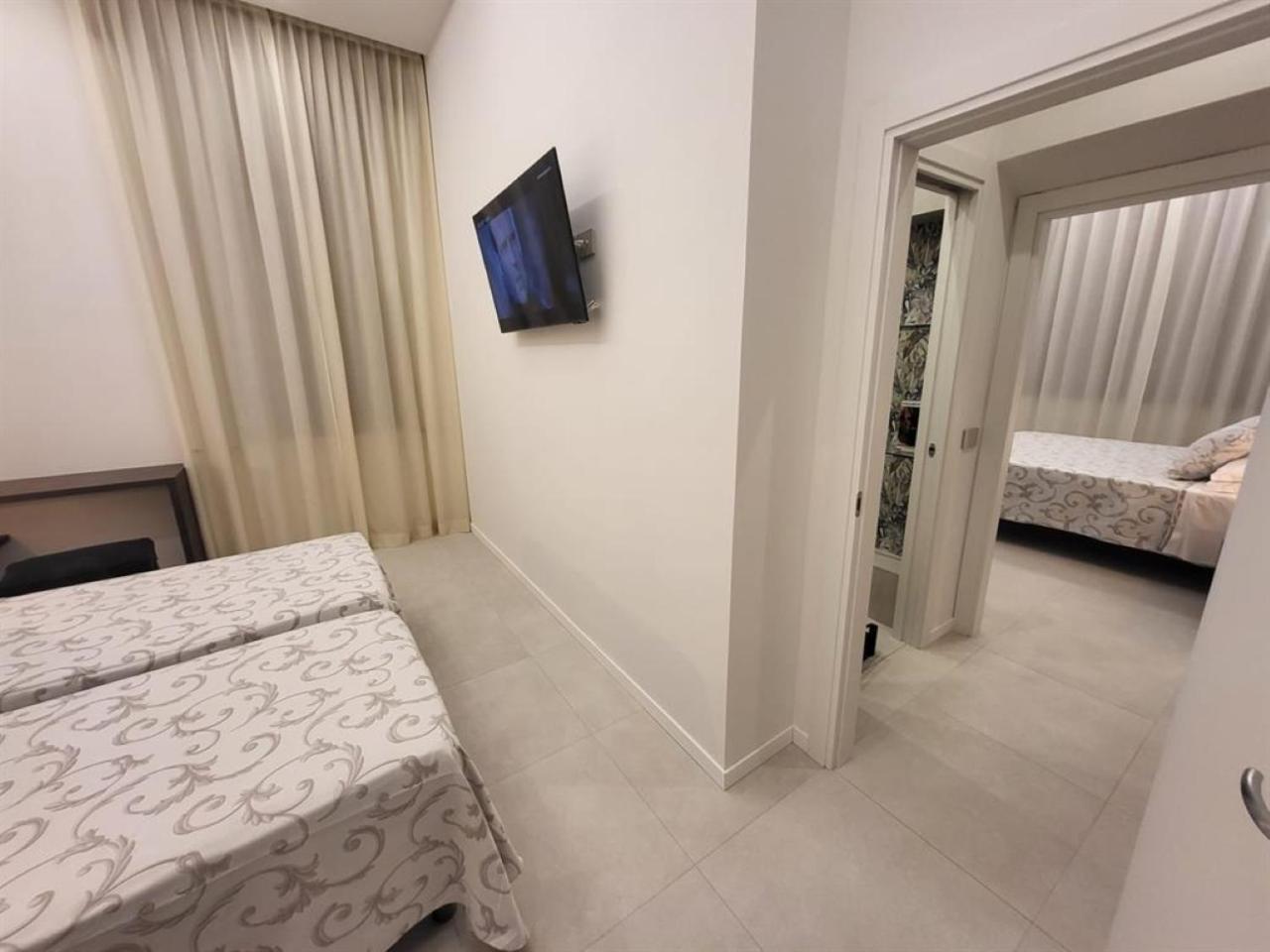 Hotel Villa Fulgida Каттоліка Екстер'єр фото